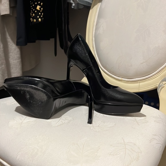 SAINT LAURENT BLACK LEATHER PLATFORM PUMPS - Picture 2 of 9